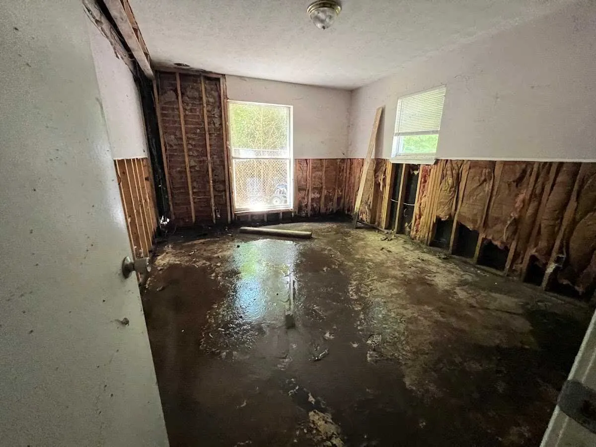 Water Damage Restoration services in Hutchinson, KS